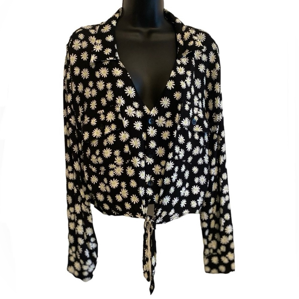 Gianni Bini Black & White Daisy Crop Top w/Tie Sz S